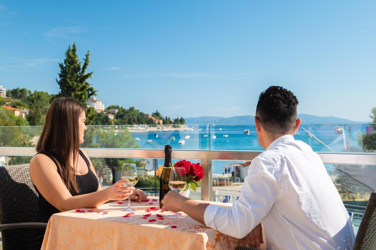 Hotel Mimosa Lido Palace - Maslinica Hotels & Resorts Rabac Exterior foto
