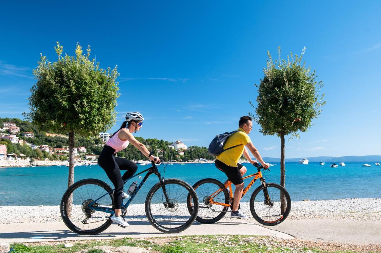 Hotel Mimosa Lido Palace - Maslinica Hotels & Resorts Rabac Exterior foto