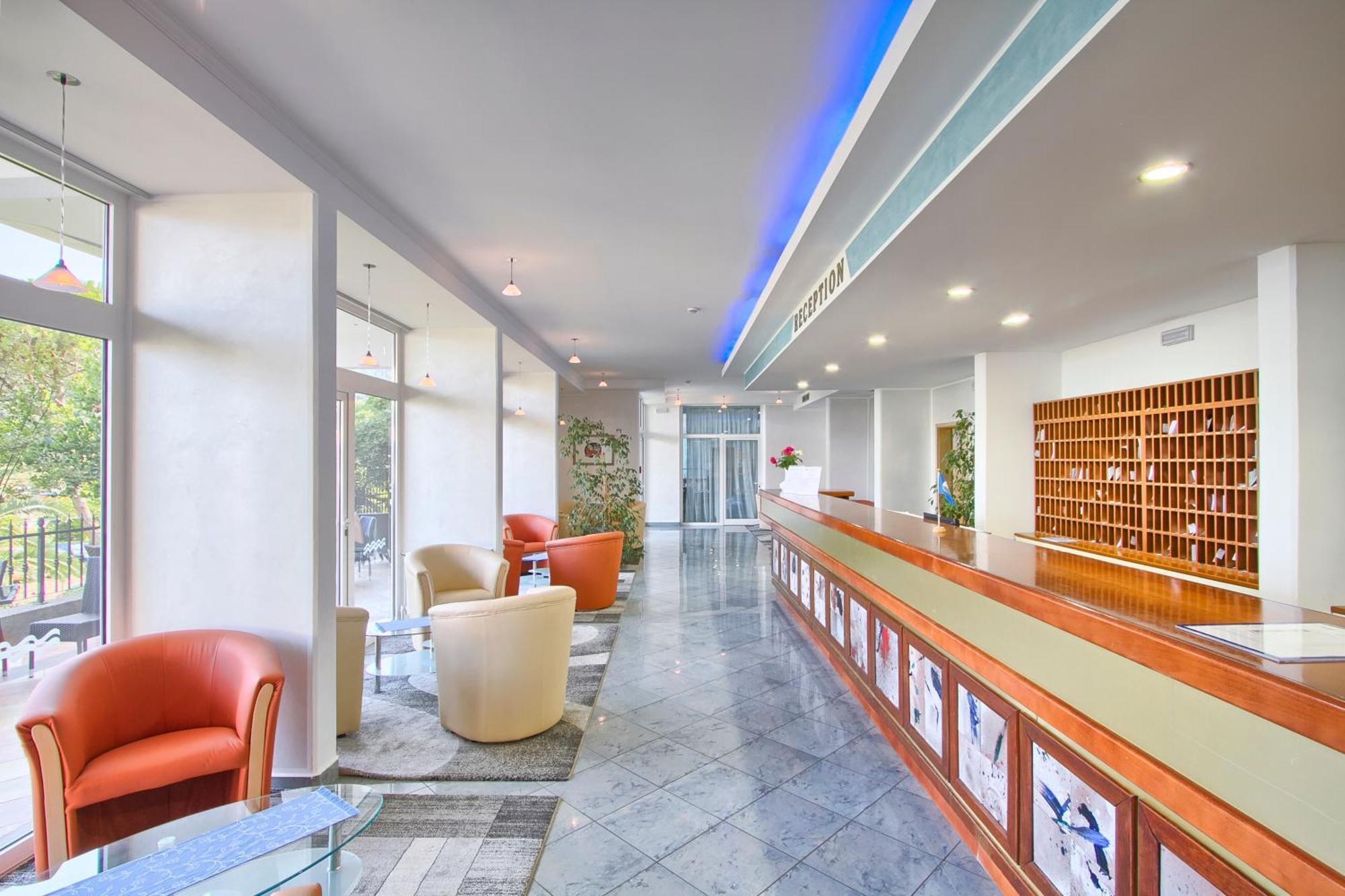 Hotel Mimosa Lido Palace - Maslinica Hotels & Resorts Rabac Exterior foto