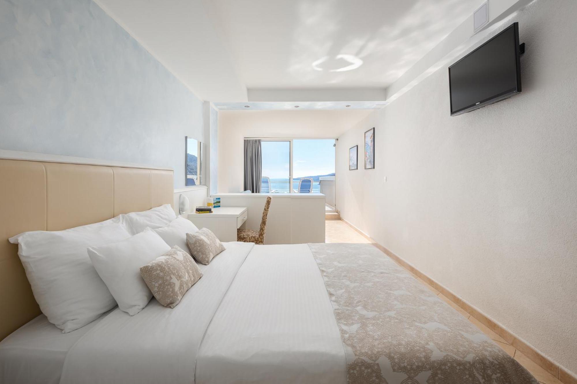 Hotel Mimosa Lido Palace - Maslinica Hotels & Resorts Rabac Exterior foto