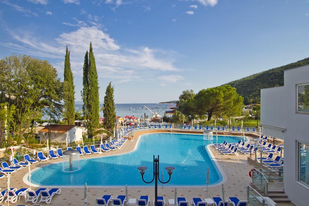 Hotel Mimosa Lido Palace - Maslinica Hotels & Resorts Rabac Exterior foto